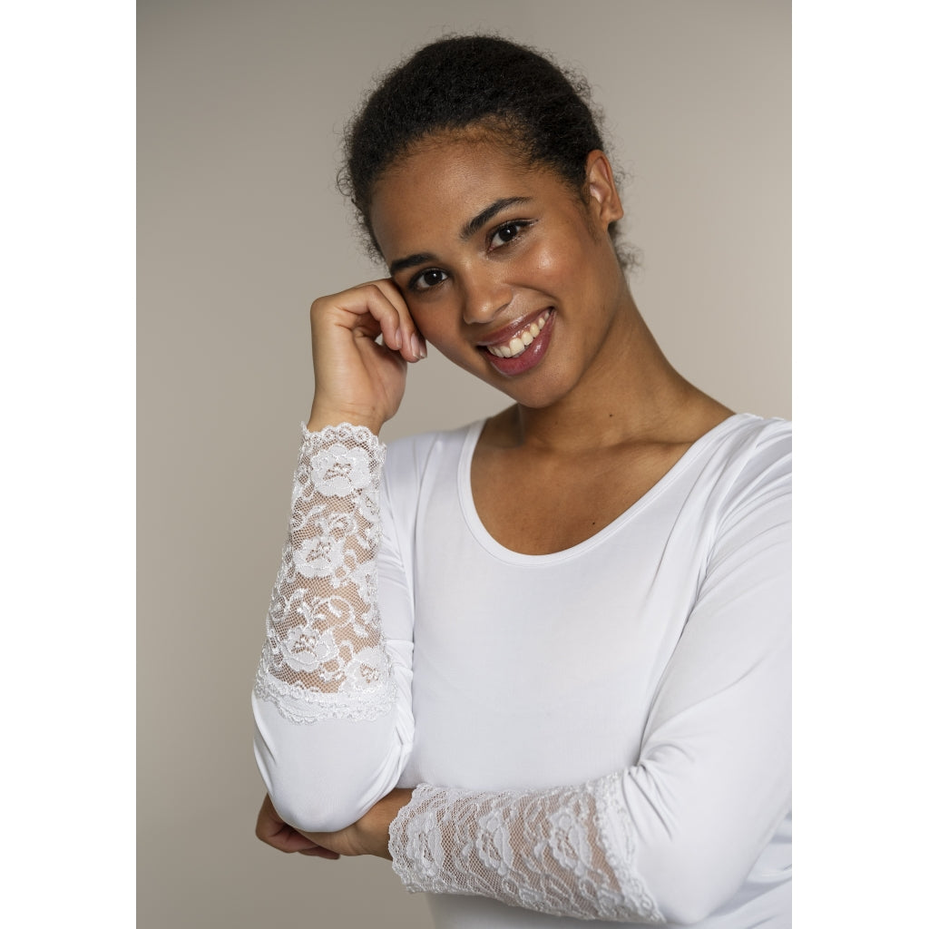 Sandgaard Bluse med blonde ærmer Top White